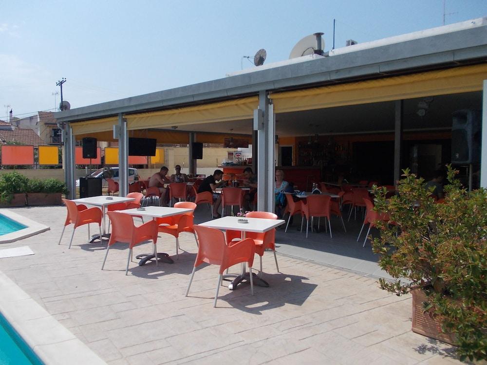 Kavos Central Gardens Екстериор снимка