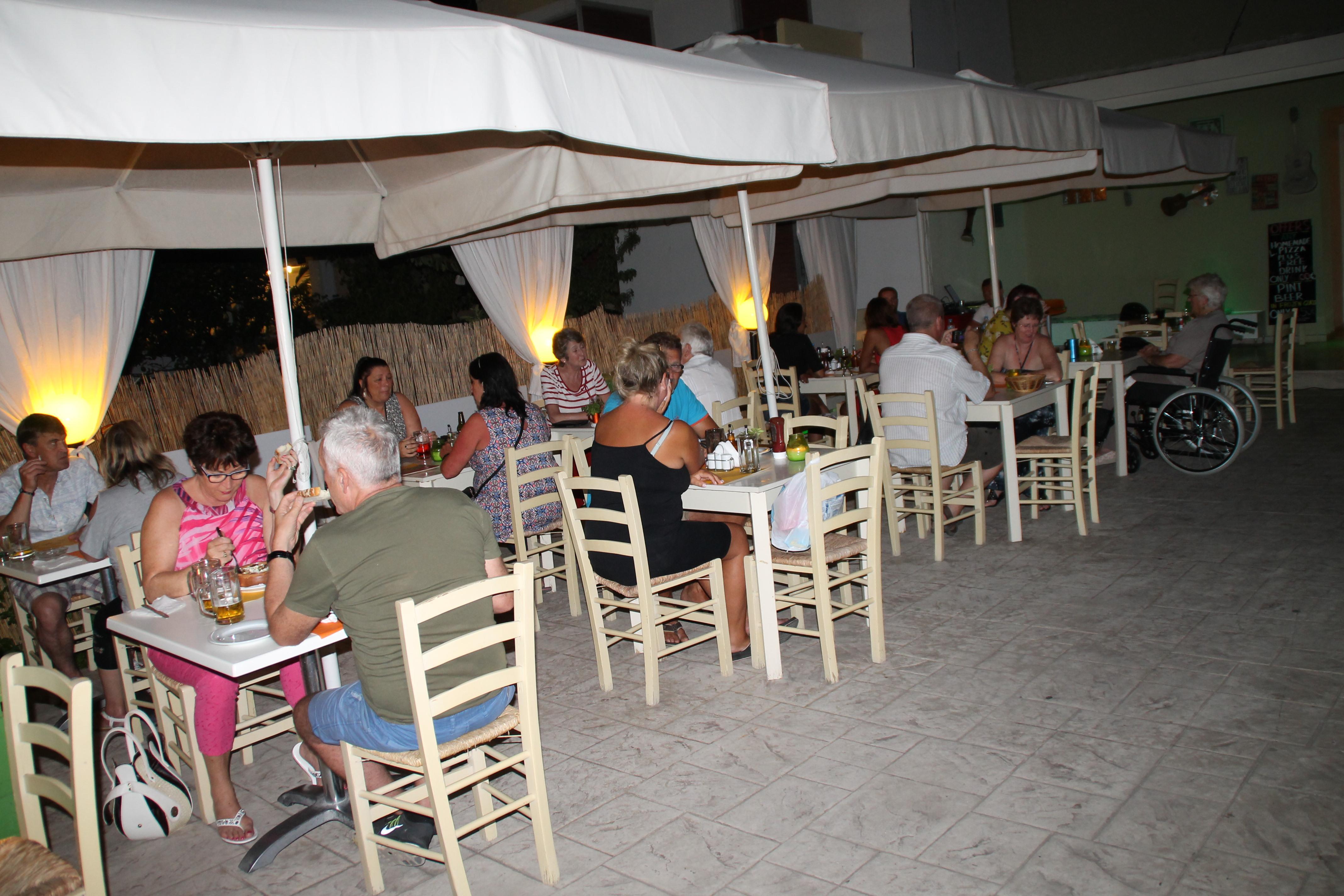 Kavos Central Gardens Екстериор снимка