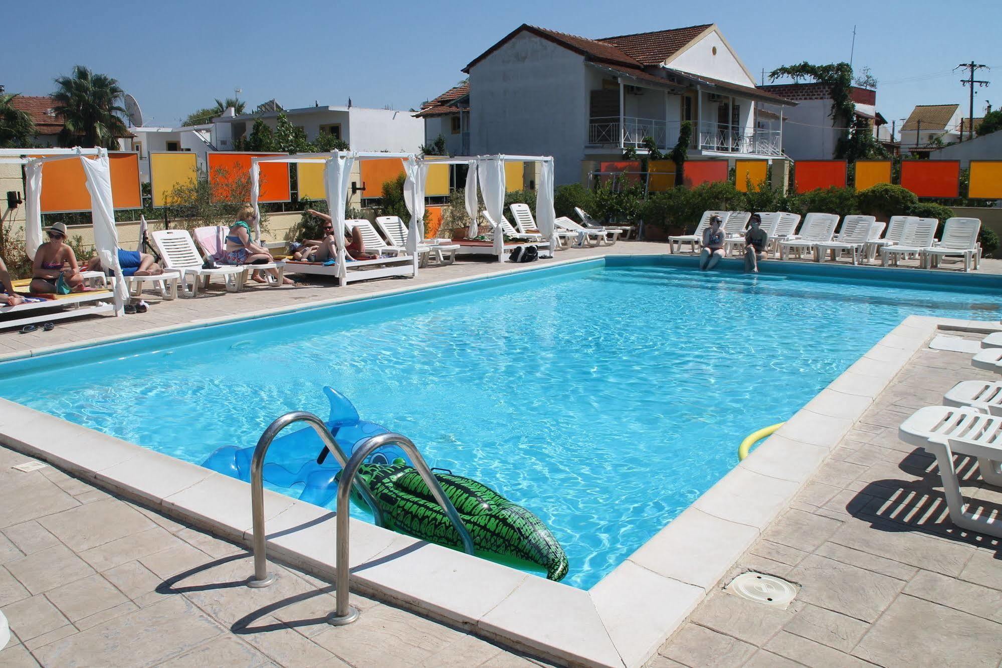 Kavos Central Gardens Екстериор снимка