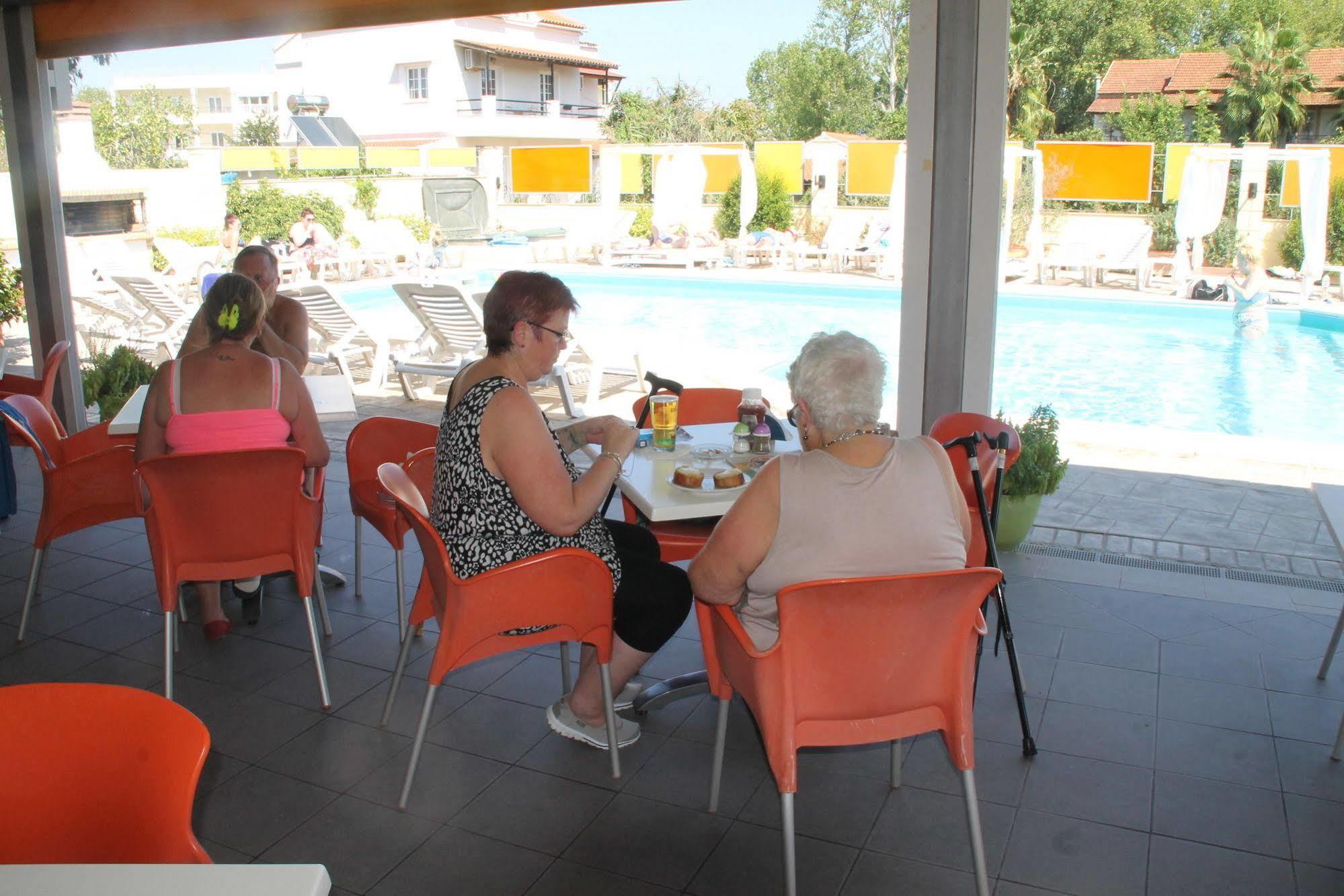 Kavos Central Gardens Екстериор снимка